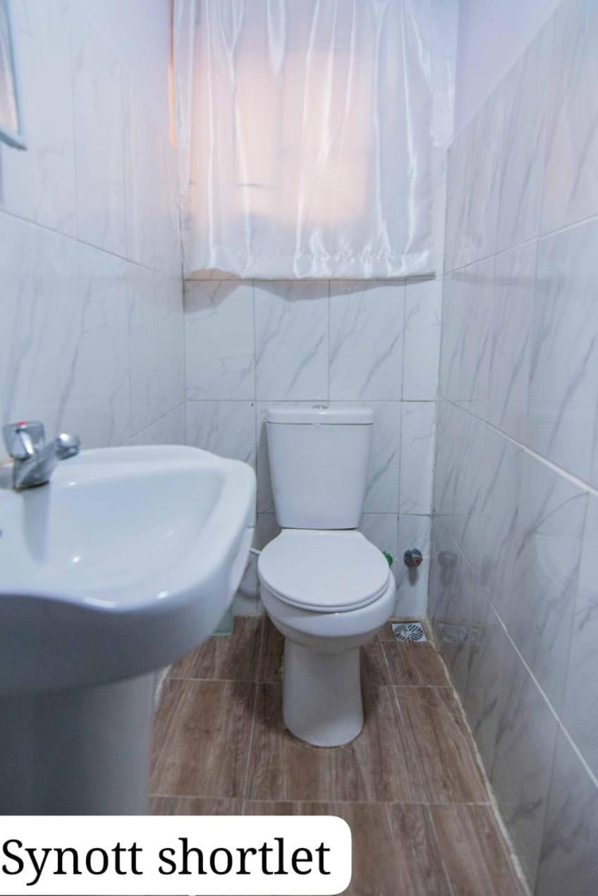 Synott Apartment Икеджа Екстериор снимка