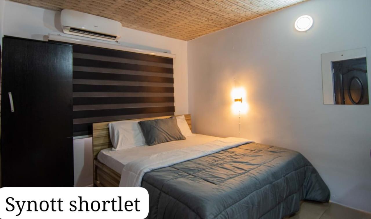 Synott Apartment Икеджа Екстериор снимка